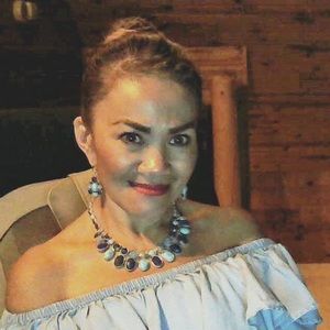 Meet your Posher, Menchie